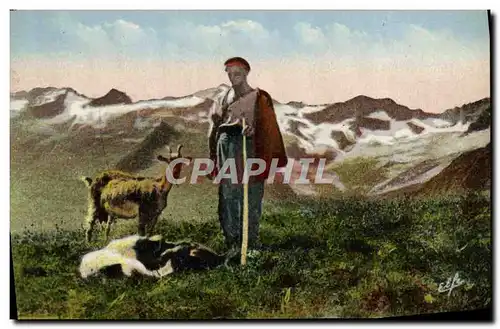 Cartes postales Pyrenees Un patre sur les hauteurs dominant la chaine centrale des Pyrenees Chevre Goat