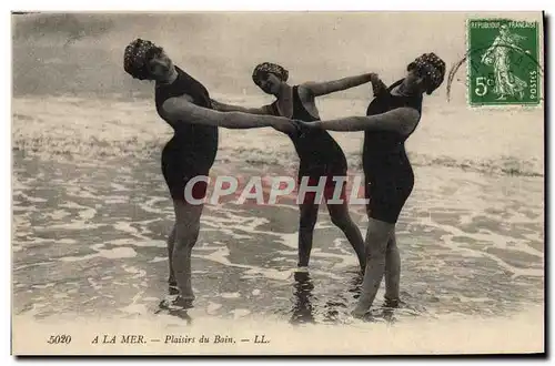 Cartes postales Fantaisie Femme Maillot de bain Plaisirs du bain