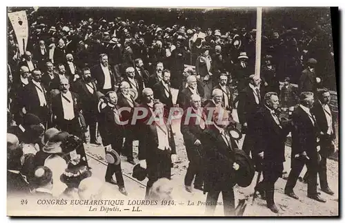 Ansichtskarte AK Congres Eucharistique Lourdes 1914 La procession Les deputes