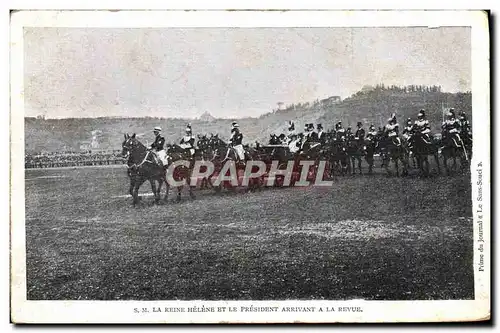 Cartes postales SM La Reine Helene et le president arrivant a la revue