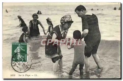 Cartes postales Fantaisie Femme Maillot de bain Sur la plage