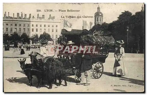 Ansichtskarte AK Chevre Lyon Place Bellecour La voiture aux chevres