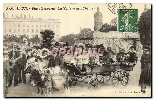 Cartes postales Chevre Lyon Place Bellecour La voiture aux chevres Enfants TOP