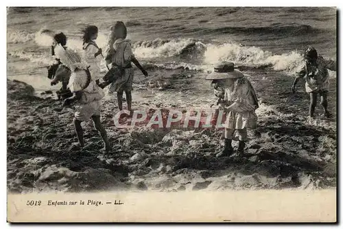 Ansichtskarte AK Fantaisie Enfants sur la plage Maillot de Bain