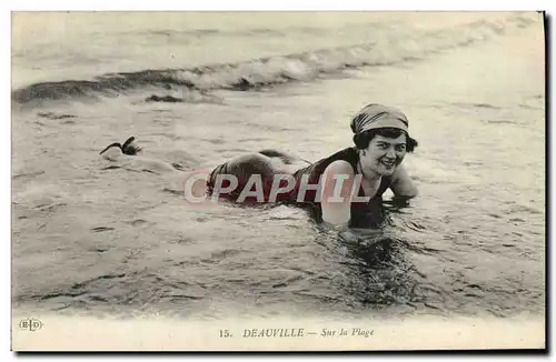 Cartes postales Fantaisie Femme Maillot de Bain Deauville Sur la plage