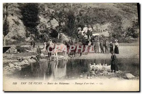 Cartes postales Attelage Environs de Vichy Route de Malevaux Passage d'un gue Chevaux