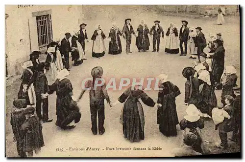 Cartes postales Folklore Environs d&#39Auray Noce bretonne dansant la ridee