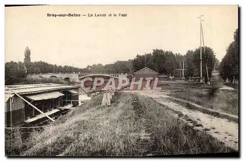 Ansichtskarte AK Bateau Peniche Bray sur Seine Le lavoir et le pont