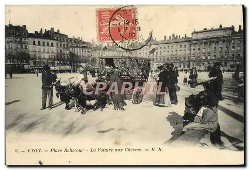 Cartes postales Chevre Lyon Place Bellecour la voiture aux chevres TOP