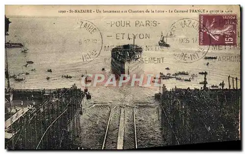 Cartes postales Bateau St Nazaire Un lancement aux chantiers de la Loire Le cuirasse France a quitte la cale