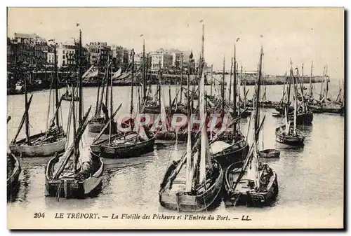 Cartes postales Bateau Le Treport La flotille des pecheurs et l&#39entree du port