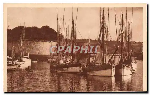 Ansichtskarte AK Bateau Concarneau Thonniers dans le port