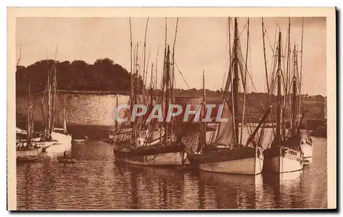 Cartes postales Bateau Concarneau Thonniers dans le port