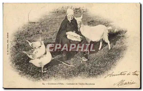 Cartes postales Chevre Gardeuse d&#39oies Costume de vieille marchoise