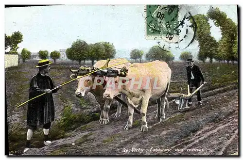 Cartes postales Folklore Vichy Labourage aux environs Boeufs