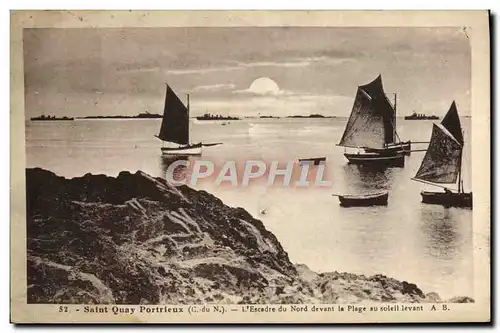 Cartes postales Bateau Peche Saint Quay Portrieux L'escadre du Nord devant la plage au soleil levant