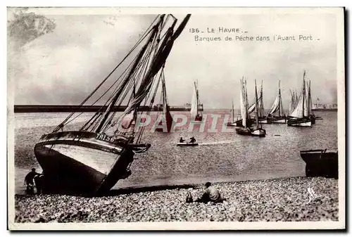 Ansichtskarte AK Bateau Le Havre Barques de peche dans l&#39avant port