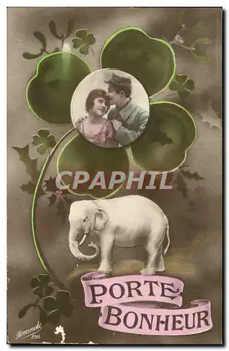 Ansichtskarte AK Fantaisie Femme Elephant Blanc Porte Bonheur Trefle