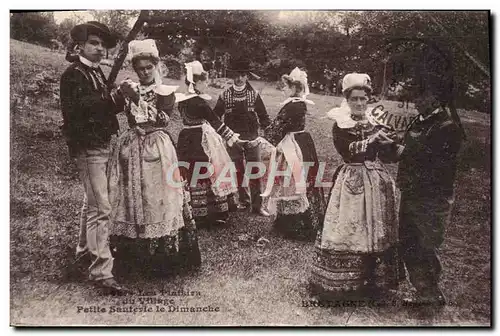 Cartes postales Folklore Plaisirs du village Petite sauterie du dimanche