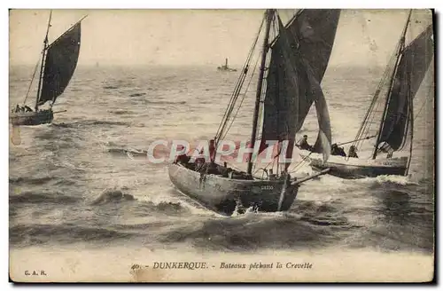 Cartes postales Bateau Dunkerque Bateaux pechant la crevette