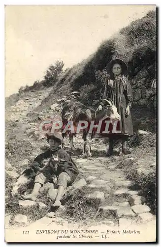 Cartes postales Chevre Environs du Mont Dore Enfants Modoriens gardant les chevres