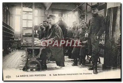 Cartes postales La greve des postiers Les soldats remplacent les Postiers TOP