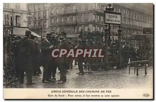 Cartes postales Greve generale des chemins de fer Gare du Nord Train