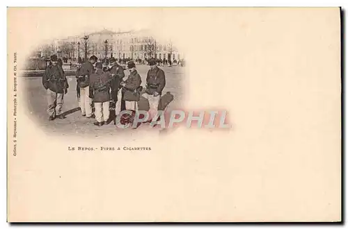 Cartes postales Militaria Le repos Pipes et cigarettes Tabac