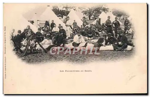 Cartes postales Militaria Les fournitures au soleil