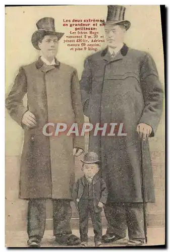 Cartes postales Foklore Geant Freres Hugo Adriens Nain