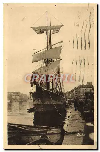 Ansichtskarte AK Bateau Un voilier dans le vieux port Canebiere Marseille