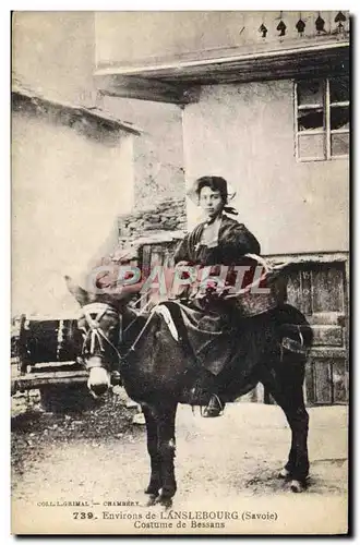 Cartes postales Folklore Environs de Lanslebourg Costumes de Bessans Ane Mule