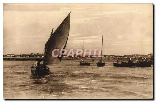 Cartes postales Bateau Chatelaillon Plage Les boucholeurs