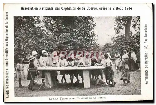 Ansichtskarte AK Orphelins de Guerre Aout 1914 Sur la terrasse du chateau de la Pomme