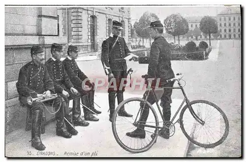 Cartes postales Militaria Dragons Remise d&#39un pli Velo Cycle