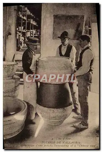 Cartes postales Poterie Ceramique Vallauris Demoulage d&#39une potiche TOP