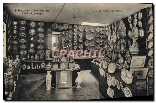Cartes postales Poterie Ceramique Faiencerie d&#39art breton Henriot Quimper Le musee des modeles