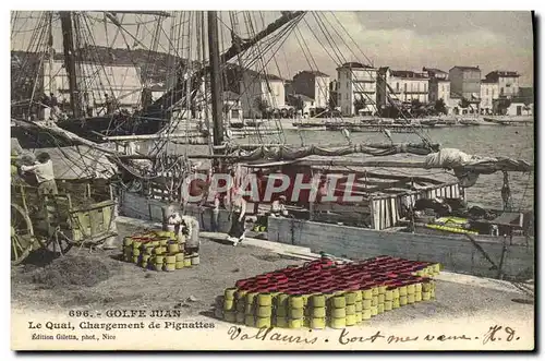 Cartes postales Poterie Ceramique Golfe Juan Le quai Chargement de Pignattes Bateau TOP