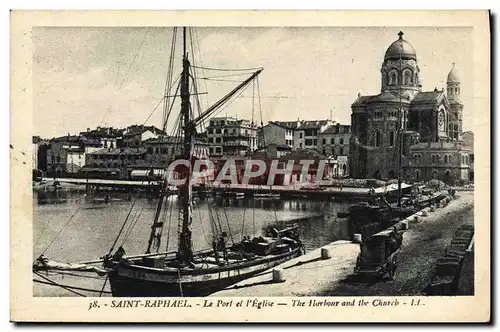 Cartes postales Bateau Peche Saint Raphael Le port et l'eglise