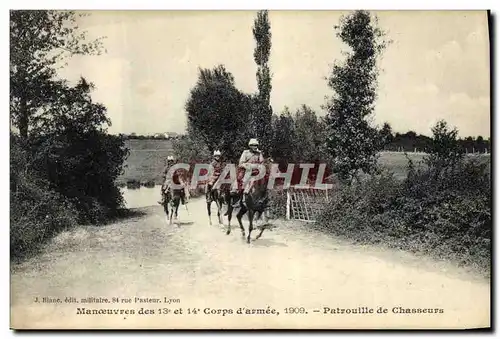 Ansichtskarte AK Militaria Manoeuvres des 13 et 14eme corps d&#39armee 1909 Patrouille de chasseurs