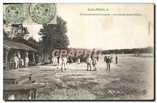 Ansichtskarte AK Militaria Saint Mihiel Baraquements de chasseurs Arrivee des jeunes soldats