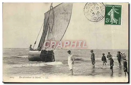 Cartes postales Bateau de peche En attendant la maree