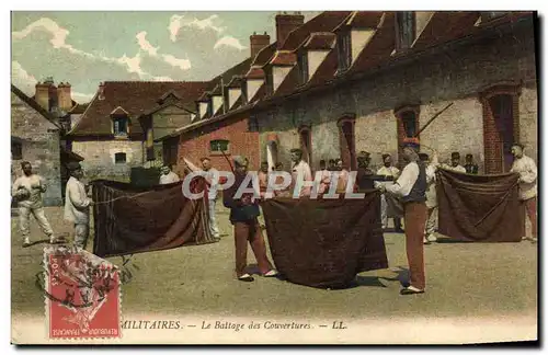 Cartes postales Militaria Le battage des couvertures