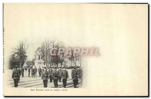 Cartes postales Militaria Les talons sur la meme ligne