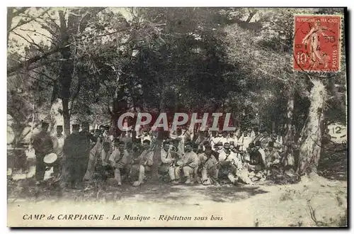 Ansichtskarte AK Militaria Camp de Carpiagne La musique Repetition sous bois