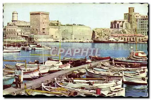 Ansichtskarte AK Marseille Le Vieux Port au Fond le Fort Saint Jean Bateaux