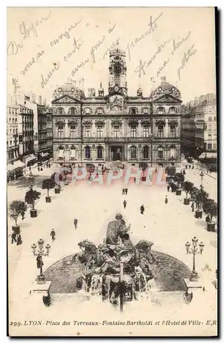 Ansichtskarte AK Lyon Place des Terraux Fontaine Batholdi et l&#39hotel de ville