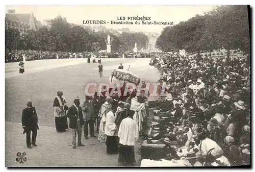 Cartes postales Lourdes Benediction du Saint Sacrement