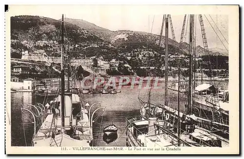 Ansichtskarte AK Villefranche Sur Mer Le Port et vue sur la Corniche Bateaux