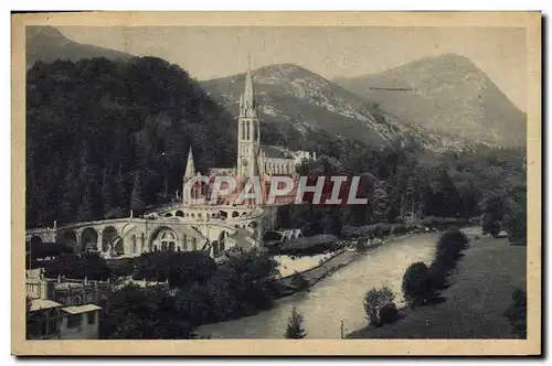 Cartes postales Lourdes La Basilique et le Gave